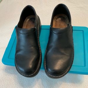 Naot shoes black